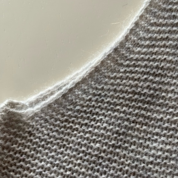 Beautifully crafted cashmere sweater - Picture 4 of 5